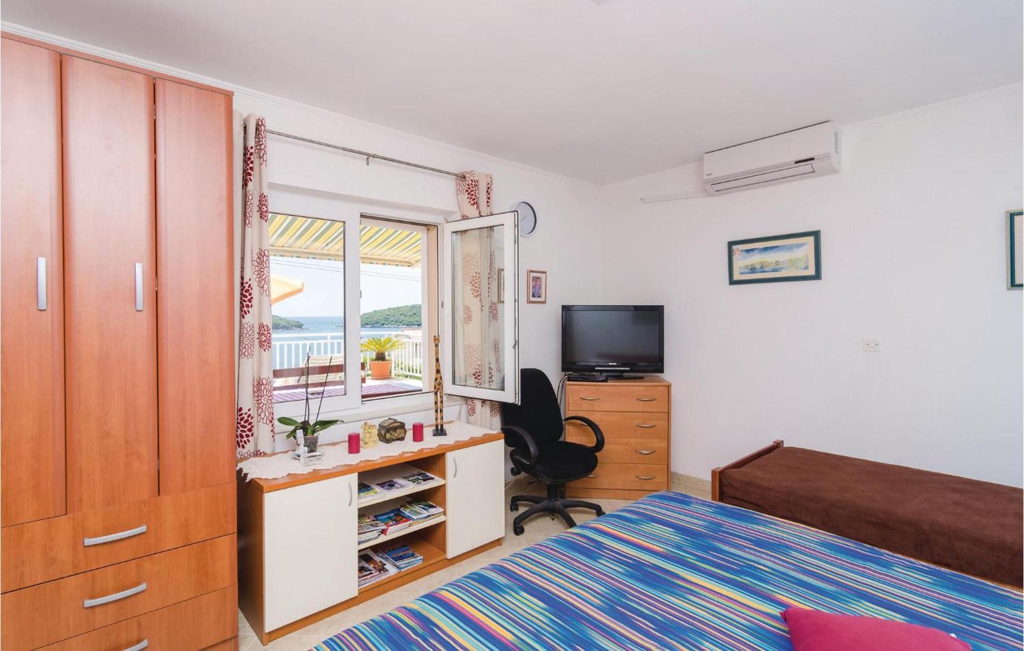 Stunning Apartment In Gruda With Wifi Экстерьер фото