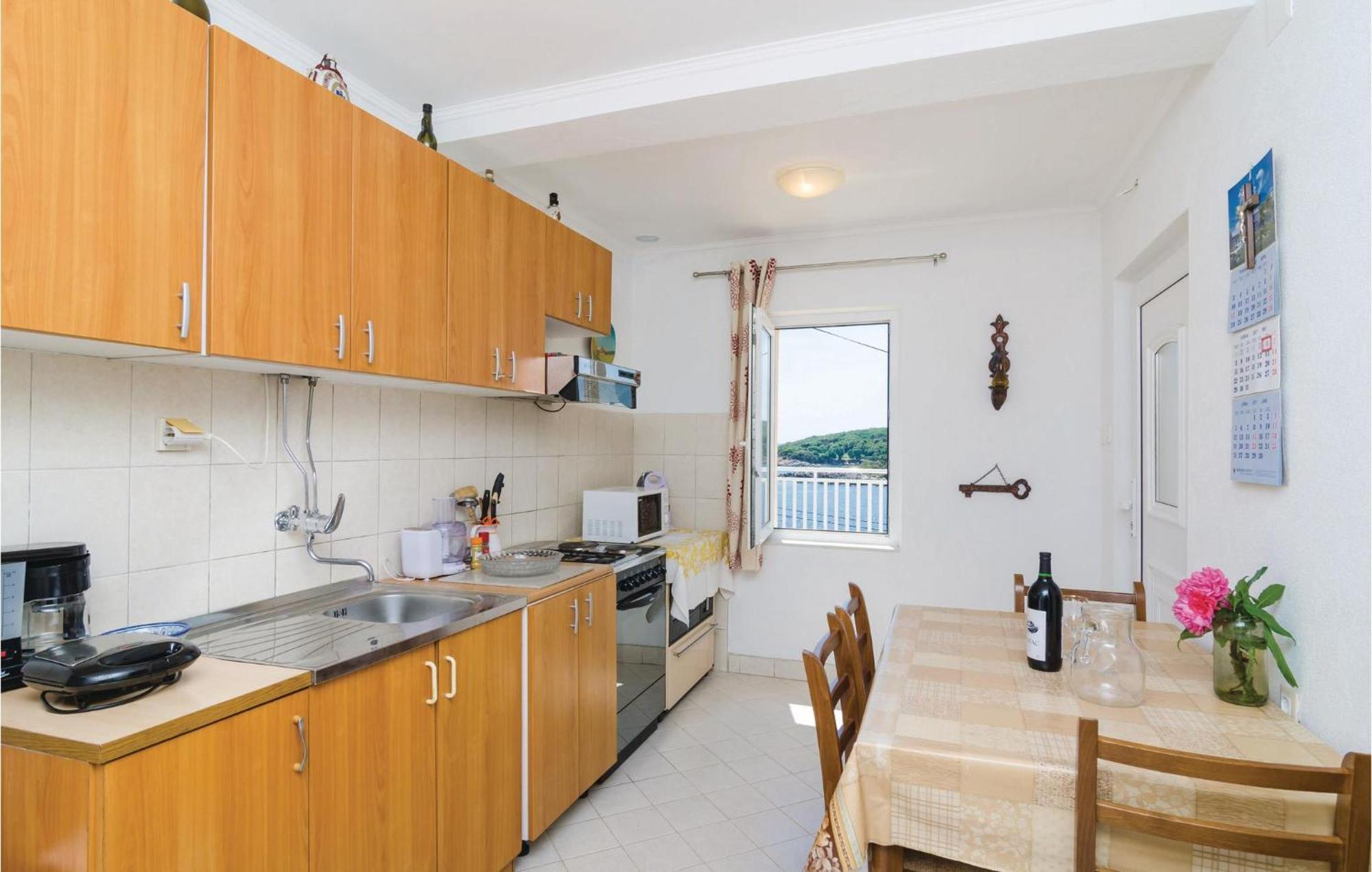 Stunning Apartment In Gruda With Wifi Экстерьер фото